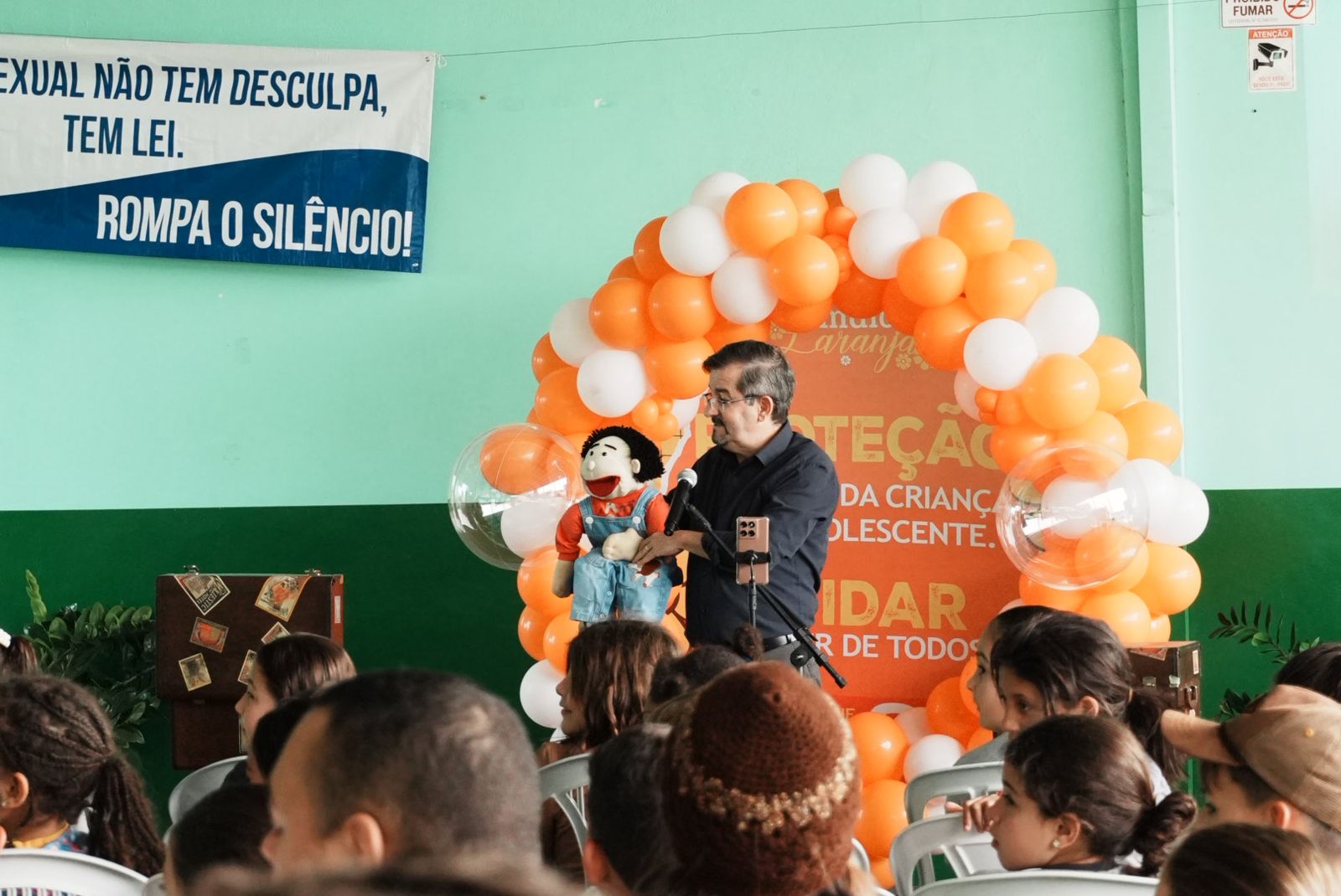 ZEQUINHA E SUA TURMA PARTICIPAM DE EVENTO ALUSIVO AO “DIA DE COMBATE À EXPLORAÇÃO SEXUAL DE CRIANÇAS E ADOLESCENTES”EM RIO BOM